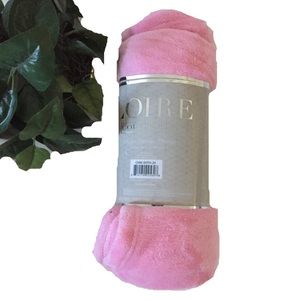 Loire Collection Pink Plush Velvet Throw Blanket
